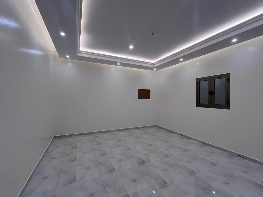 شقه جديده للإيجار (1).webp