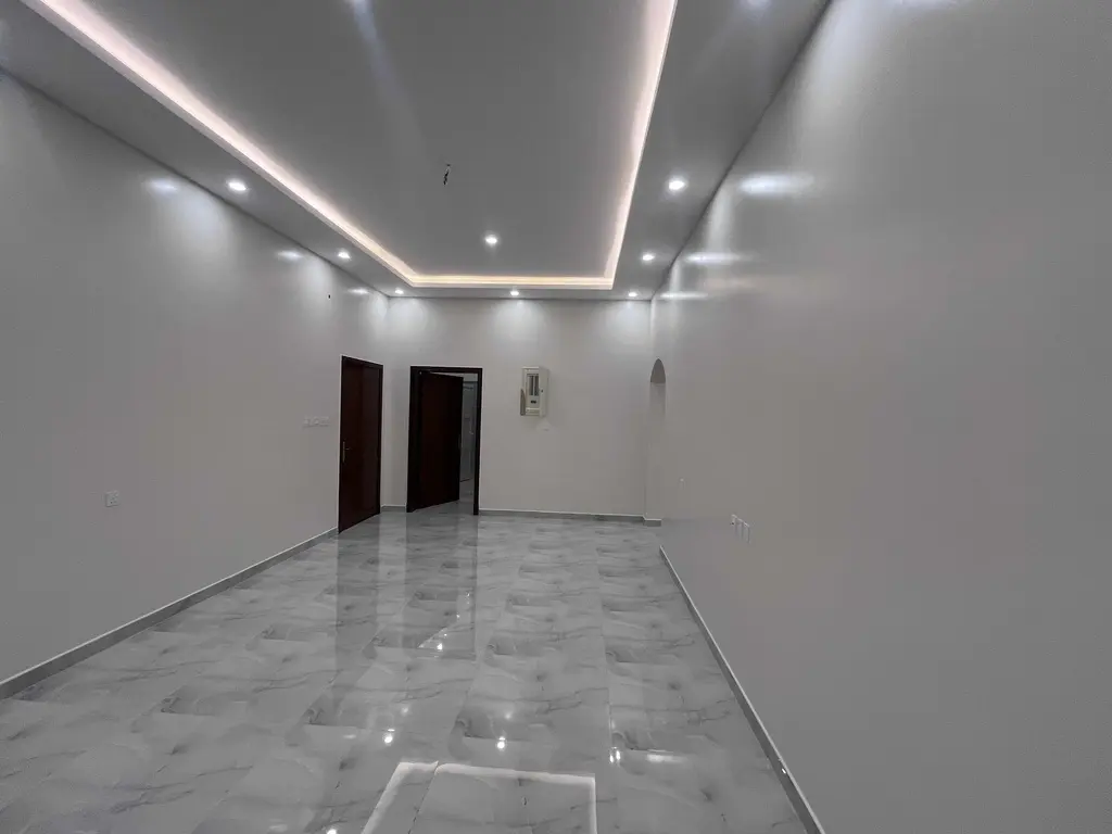 شقه جديده للإيجار (2).webp