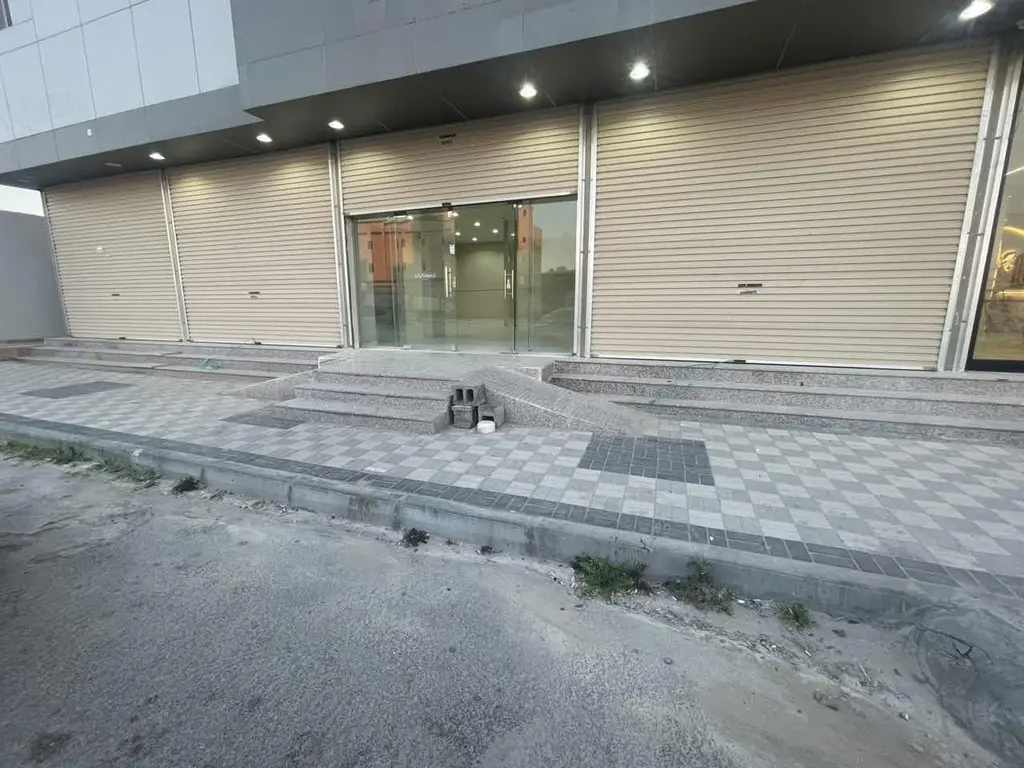 محل تجاري بشارع الخمسين