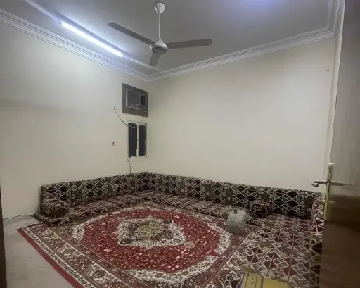 شقة عزاب